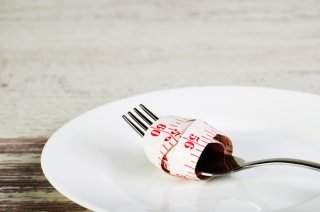 「食べないダイエット」をしてしまうと・・・（写真:iStock）