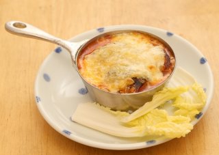 「サバ味噌缶のチーズ焼き」フライパンいらずの簡単おつまみ