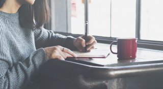 優先順位を書き出してみるのも（写真:iStock）