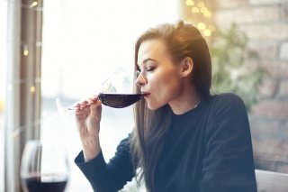 お酒の席でモテるのはやっぱり…（写真:iStock）