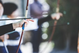 実はハードな弓道（写真:iStock）