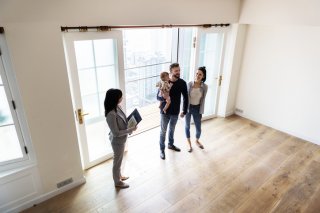 内覧は念入りに（写真:iStock）