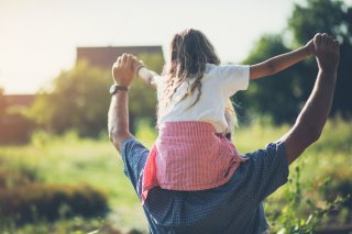 孫にはデレデレなのが祖父母（写真:iStock）