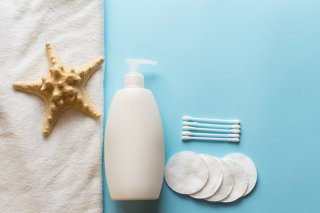 コスメは使い慣れたものを（写真:iStock）