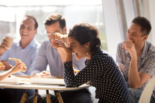 会話の引き出しが豊富で友達も多い（写真:iStock）