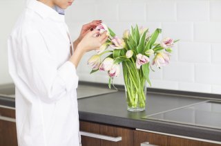 水は毎日取り替えて（写真:iStock）