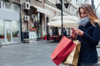 「あたり」の福袋に出会えますように（写真:iStock）