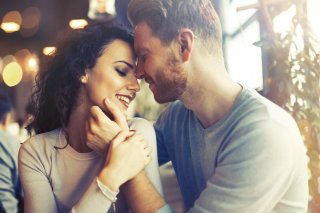 甘い言葉とキス止めには要注意（写真:iStock）