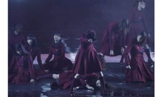 欅坂46平手友梨奈として最後のテレビ出演となった紅白での会心のパフォーマンス（Ｃ）日刊ゲンダイ