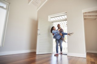 最初は毎日幸せでも…（写真:iStock）