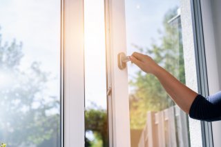 花粉がつらいけど換気はしっかり（写真:iStock）