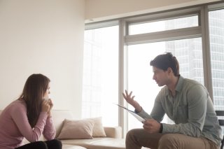 夫はあくまでも離婚を要求（写真:iStock）