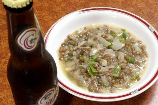 「レンズ豆のスープ」旬の新玉ねぎでつくるエチオピア料理