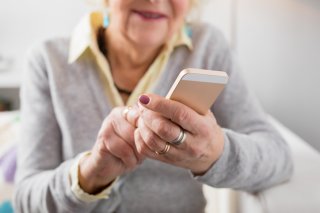 電話では感じよくしていたのに（写真:iStock）