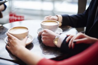 会話がなくとも一緒にいられる相手（写真:iStock）