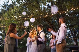 結婚式とか憧れるけれど…（写真:iStock）