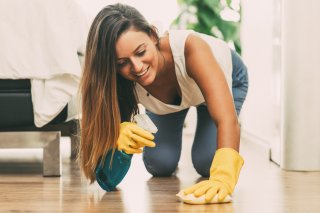 膝立ちなど何気ない習慣が黒ずみに……（写真:iStock）