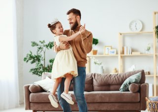 娘がカッコいいと認める父親像（写真:iStock）