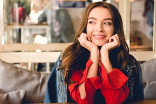 涙袋で愛され顔に♡（写真:iStock）