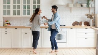 つい笑っちゃう（写真:iStock）