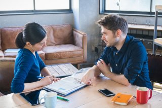 なんとなく彼氏と比べてしまう（写真:iStock）