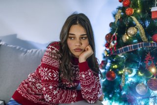 つきあっているのに一人のクリスマス…（写真:iStock）