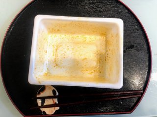 汗だくになりながらも完食（Ｃ）コクハク