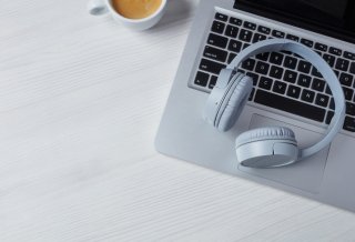 好きな音楽で気分転換（写真:iStock）