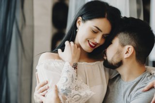 グラデーションリップはデートにもおすすめ♡（写真:iStock）