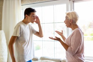 母とは昔から不仲だった（写真:iStock）