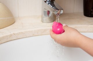 水を芯まで含ませて（写真:iStock）