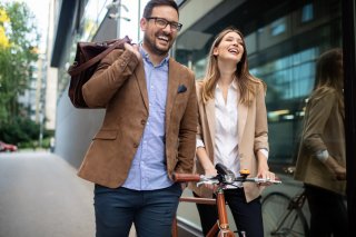 笑顔が多いのは脈ありのサイン（写真:iStock）