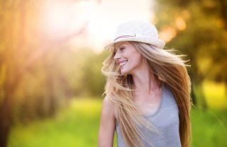 正しいシャンプーで香り長持ち＆美髪に（写真:iStock）