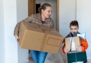 “仮住まい”のつもりで引っ越した実家（写真:iStock）