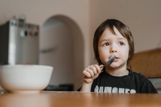 ママのご飯ってどんな味だったっけ？（写真:iStock）