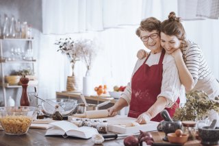 お母さん、いつもありがとう（写真:iStock）