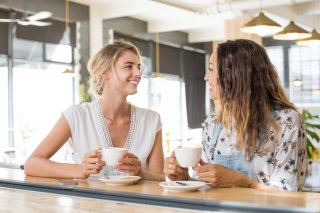 恋人がいなくても楽しそう（写真:iStock）