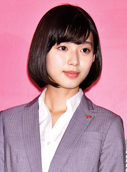 魅力的な唇の女優さんといえば、白石聖ちゃん。NHKの夜ドラ「カナカナ」でも存在感たっぷり（C）日刊ゲンダイ