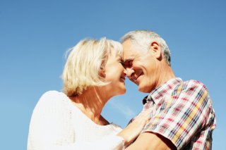 年を重ねても情熱的な夫婦が憧れ（写真:iStock）