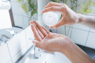 化粧水がぐんぐん入る！（写真:iStock）