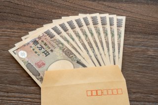 まさかの10万円提示にア然…（写真:iStock）