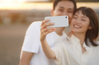 彼氏を最優先！（写真:iStock）