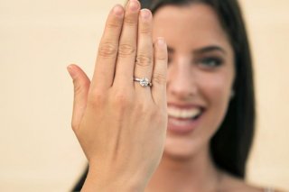 結婚したってだけで…（写真:iStock）