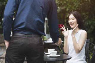 出会いはどこに落ちているか分からない（写真:iStock）