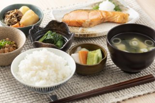 食事をしっかり摂ろう（写真:iStock）