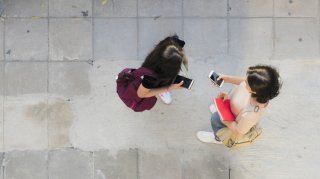 程よい距離感をとろう（写真:iStock）