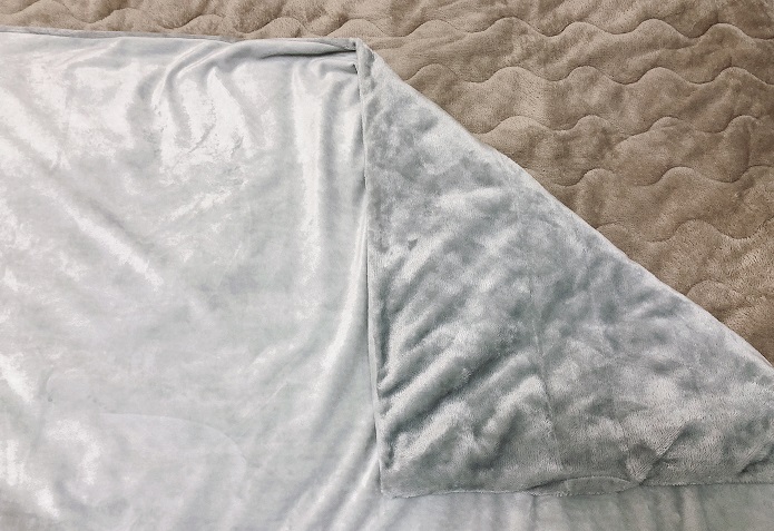 ニトリ】話題の「重い毛布」買ってみた！2022.10.25（火）｜コクハク