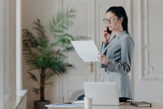 家でもシャキッと仕事したい（写真:iStock）