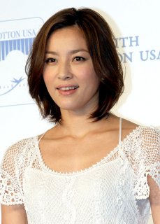 イノッチの社長就任は妻で女優の瀬戸朝香の“一押し”も大きかったと報じられている（C）日刊ゲンダイ