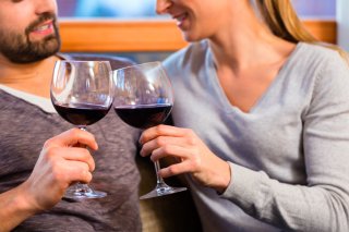 酔ったふりで話題にしてみたけど（写真:iStock）